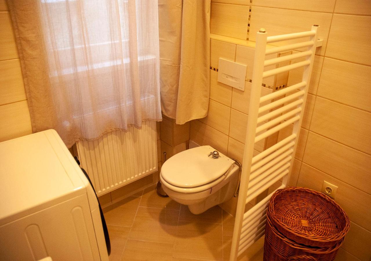Western Apartman Boedapest Buitenkant foto
